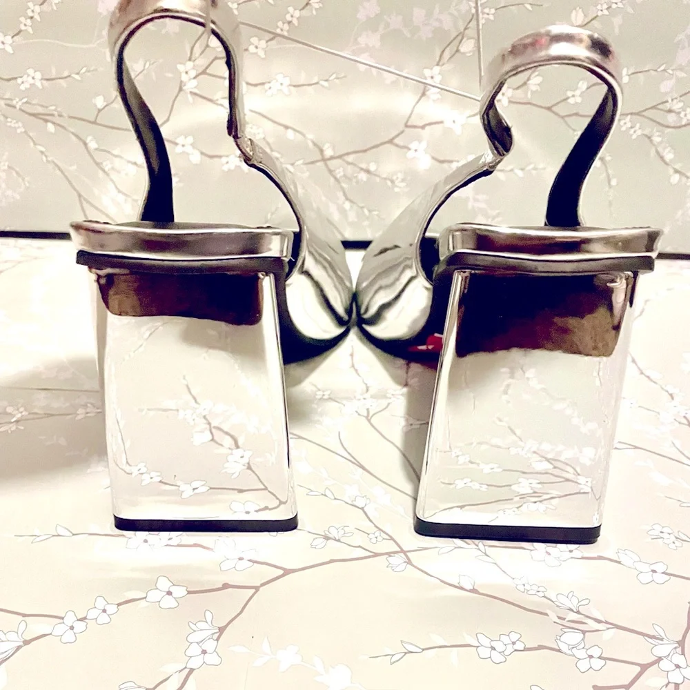 BCBGeneration Metallic Silver Slingback Pumps Women’s Size 8 New - Picture 3 of 6